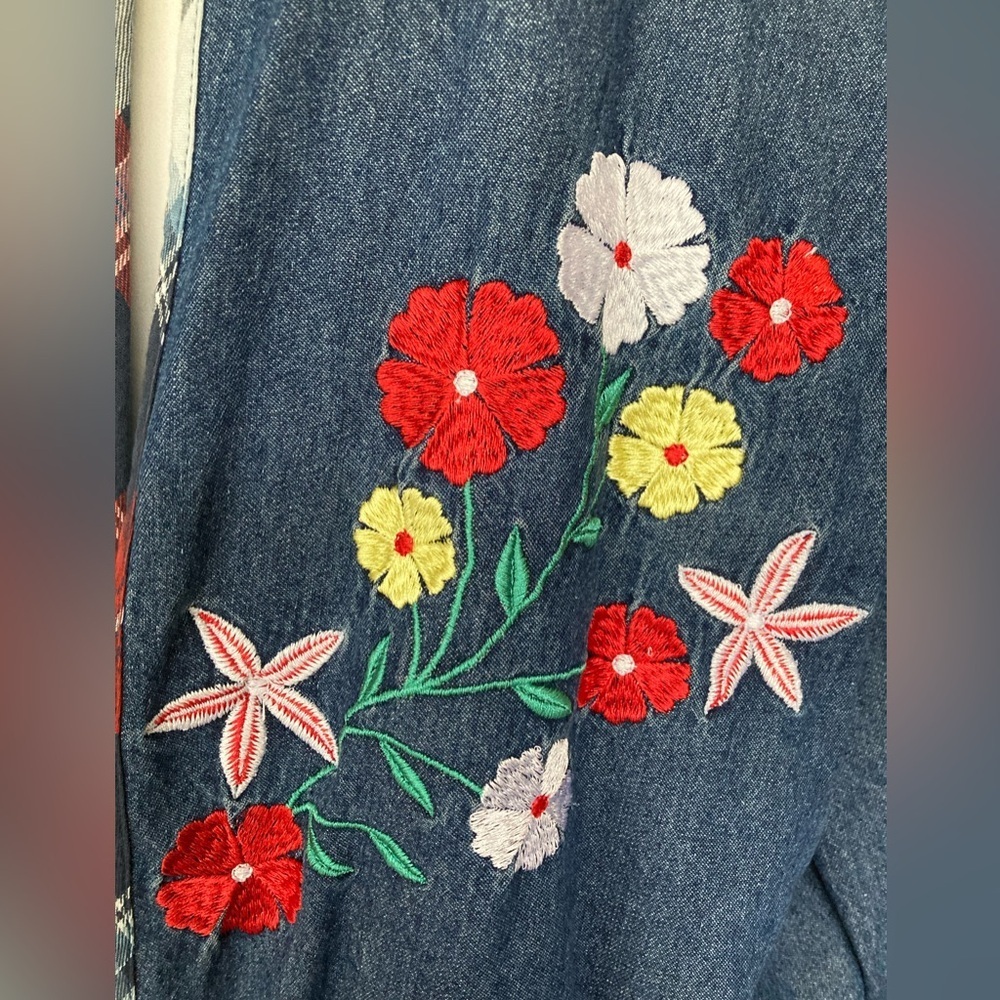Floral Embroidered Country Store Catalog Denim Cardigan Size 2X - Picture 5 of 13